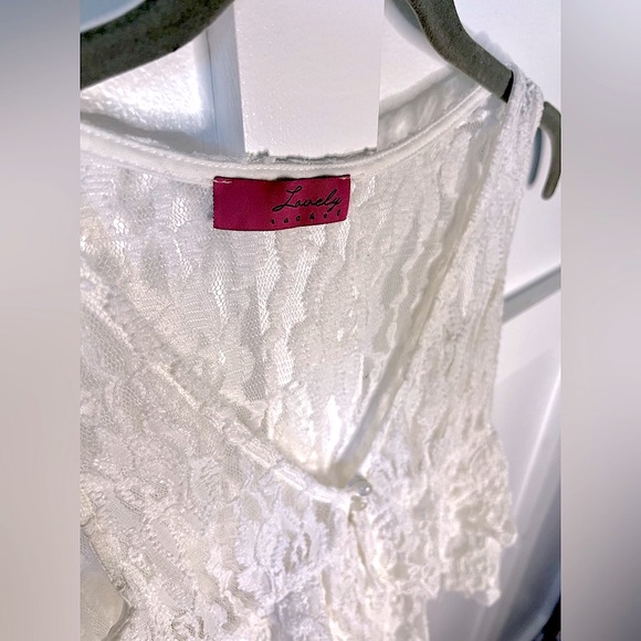 Lovely Rachel White Lacey Layered double button crop vest blouse women small - Picture 4 of 5